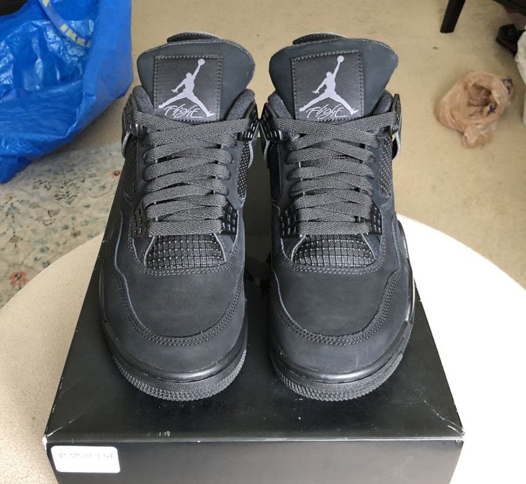 Jordan 4 Black Cat
