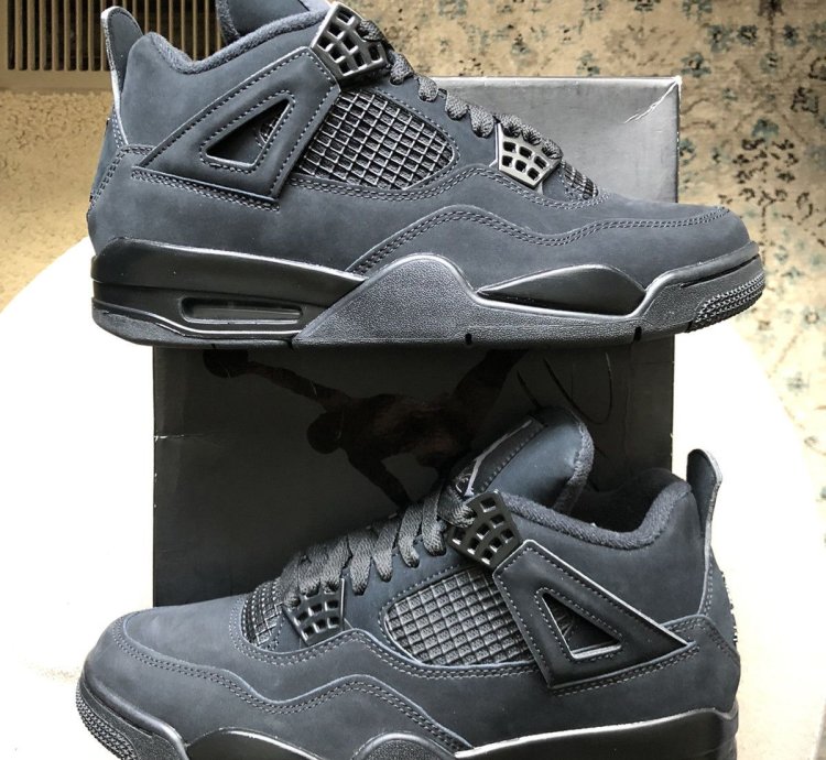 Jordan 4 Black Cat