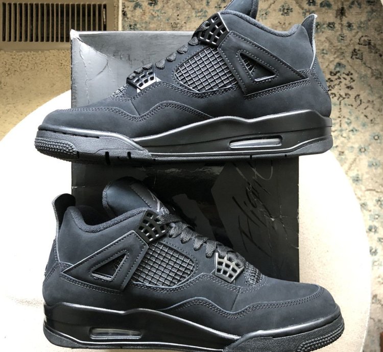 Jordan 4 Black Cat