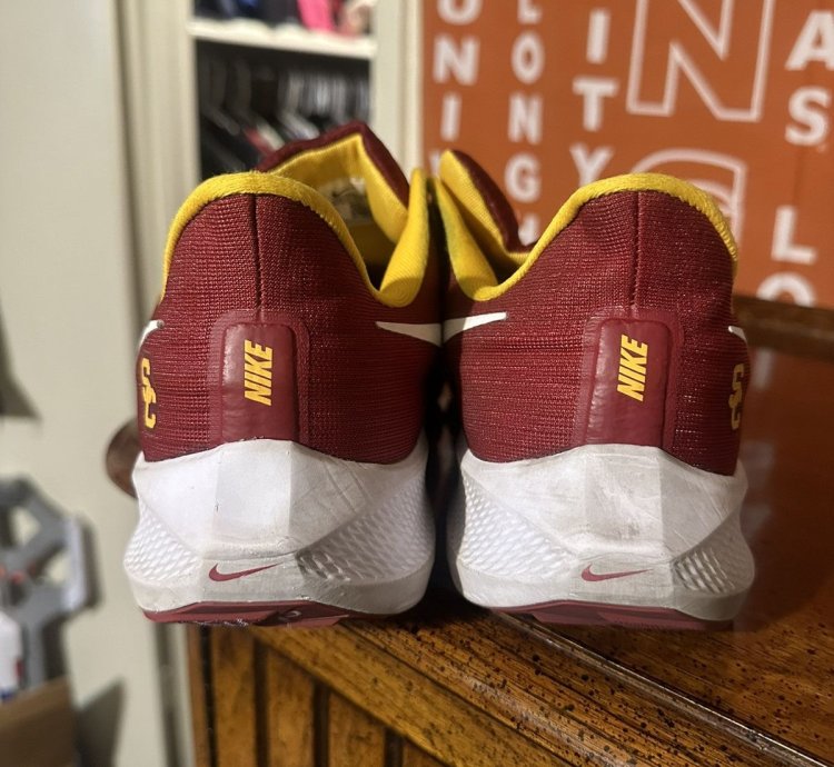 Vintage Nike Air Zoom Pegasus 39 Usc 2022 Size 13