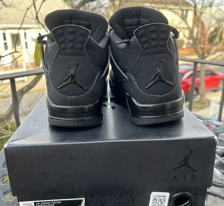 Jordan 4 Black Cat Retro