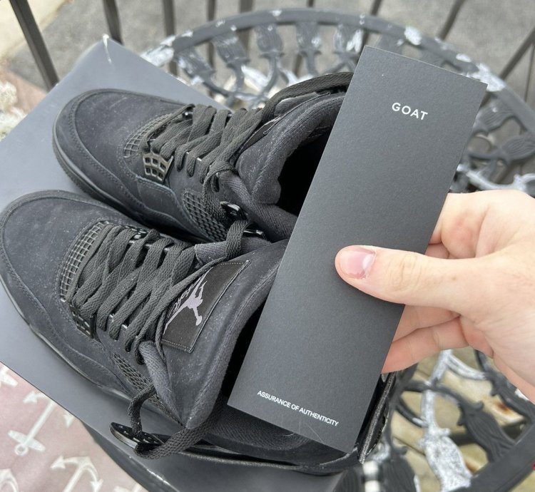 Jordan 4 Black Cat Retro