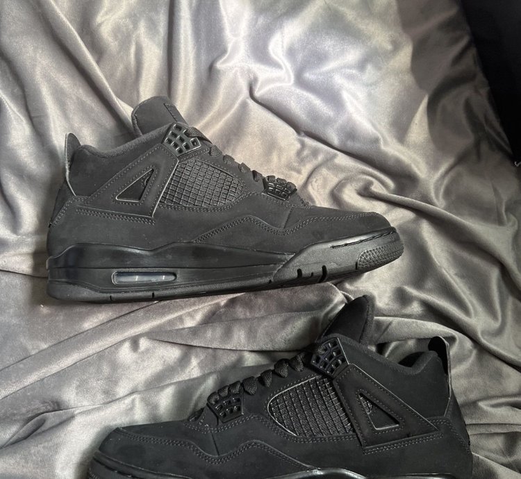 Jordan 4 Black Cats
