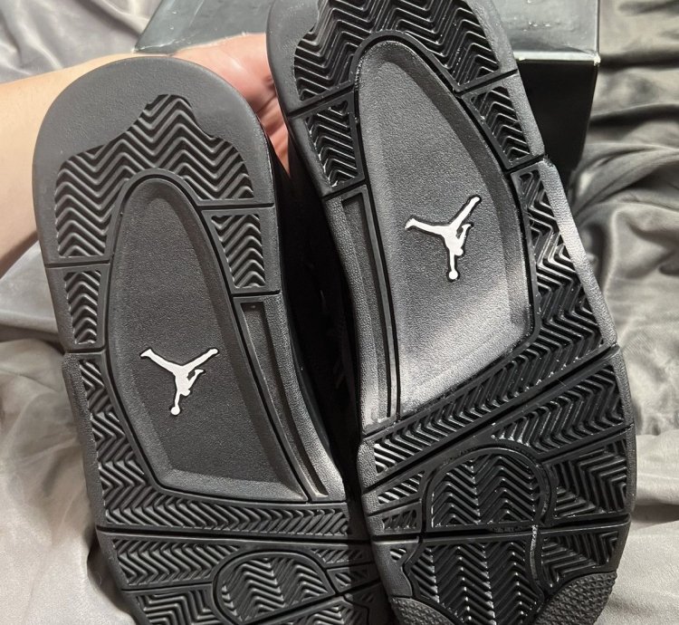 Jordan 4 Black Cats