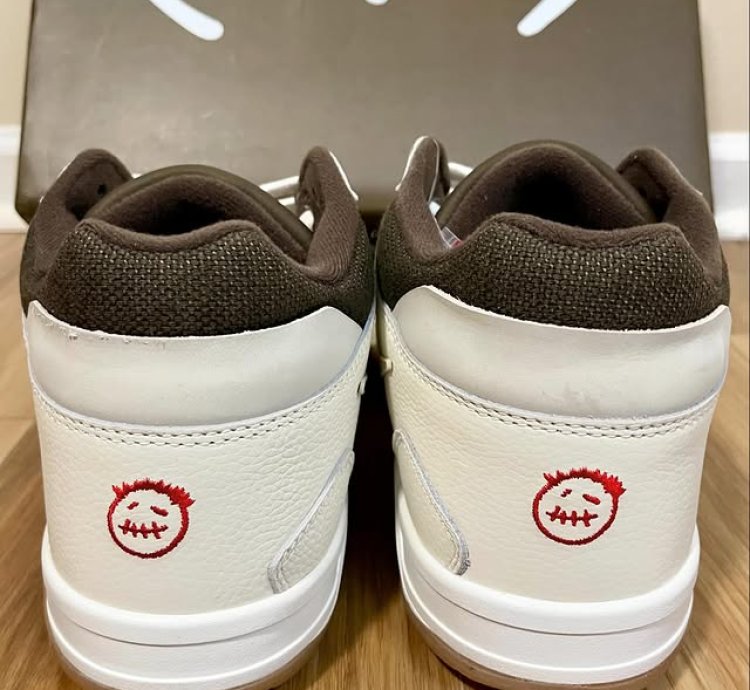 Travis Scott X Jordan Jumpman Jack sail
