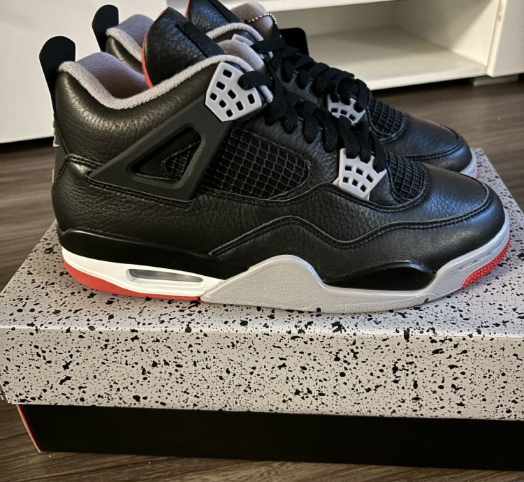 Jordan 4 Bred Reimagined Size 8 5