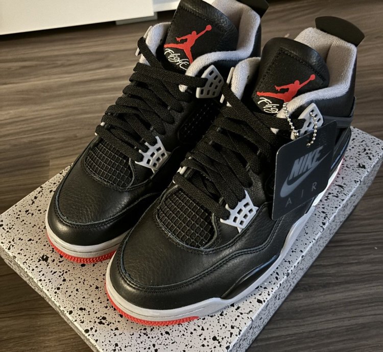 Jordan 4 Bred Reimagined Size 8 5