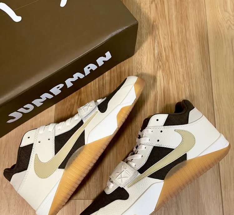 Travis Scott X Jordan Jumpman Jack sail