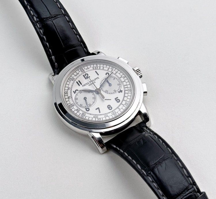 Patek Philippe Complications 5070g-001 Annual Calendar Chronograph White Gold Silver Dial 2007