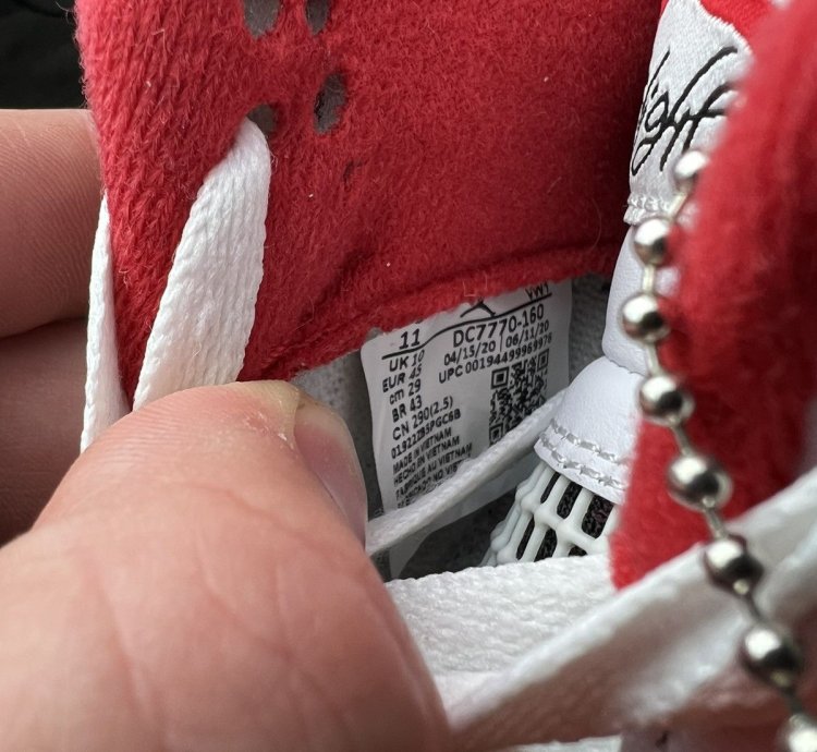 Jordan 4 Fire Red