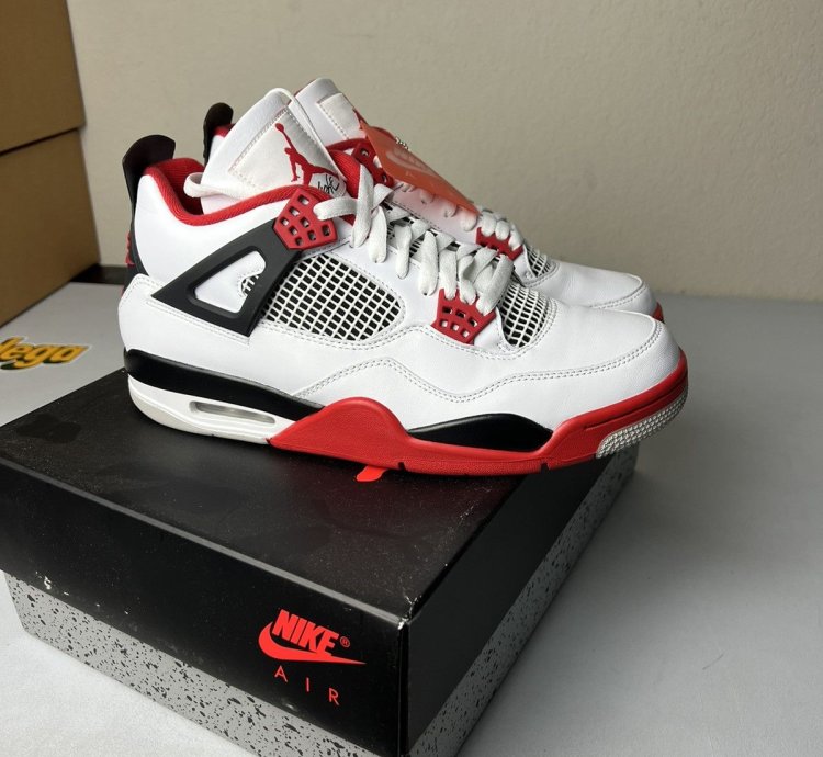 Jordan 4 Fire Red