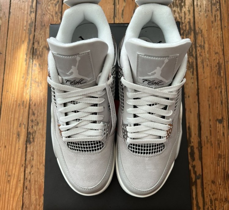 Jordan 4 Frozen Moments Ds