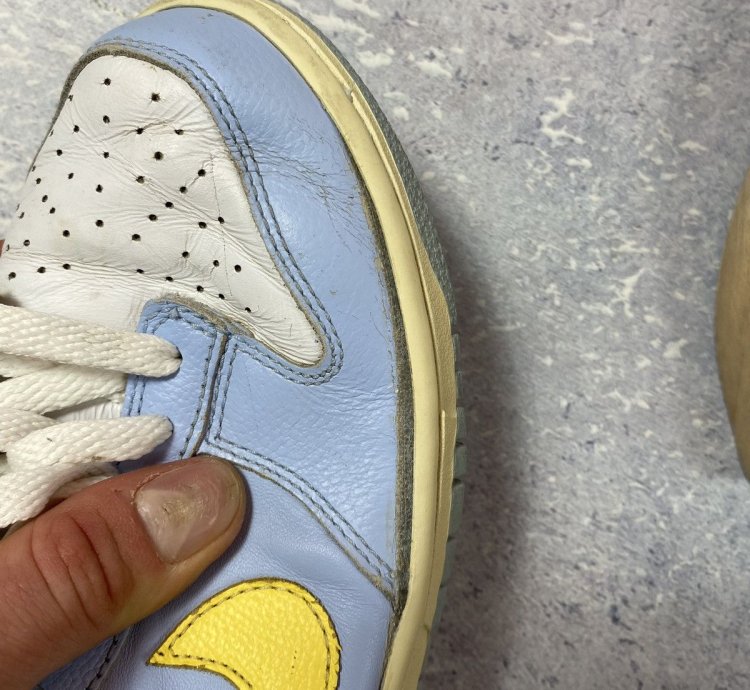 Vintage Nike Dunk Low Ice Blue Maize White 2000