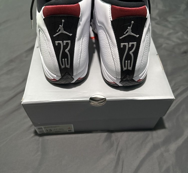 Air Jordan 14 Retro Black Toe