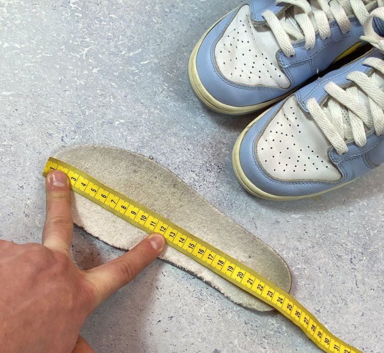 Vintage Nike Dunk Low Ice Blue Maize White 2000