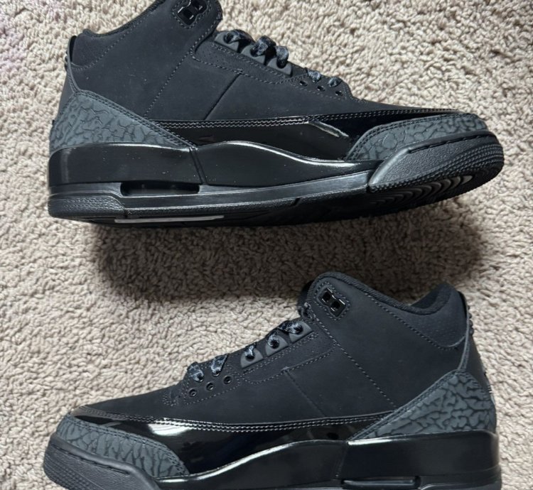 Air Jordan 3 Black Cat Size 9 5