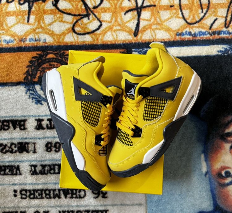 Jordan 4 Lighting