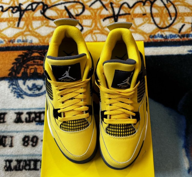 Jordan 4 Lighting