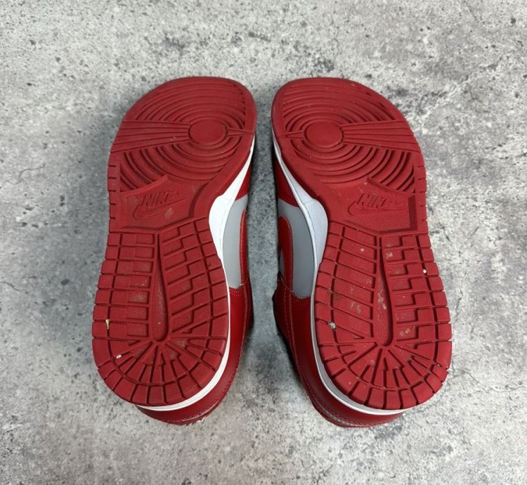 Vintage Nike Dunk Low Retro Medium Grey Varsity Red Unlv