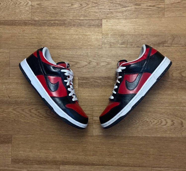 Vintage Nike Dunk Low Spiderman Colorway 2011