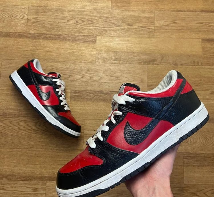 Vintage Nike Dunk Low Spiderman Colorway 2011