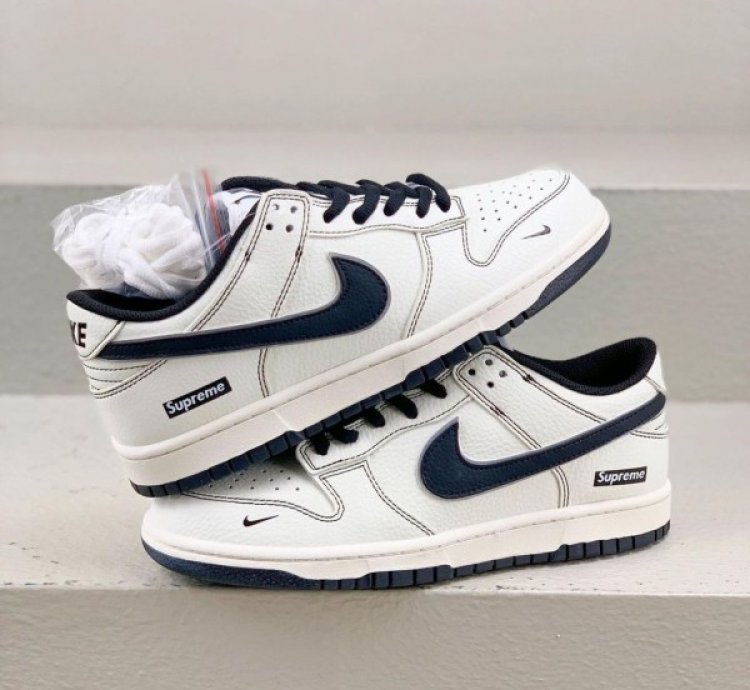 Supreme X Nik E Sb Dunk Low Sneakers
