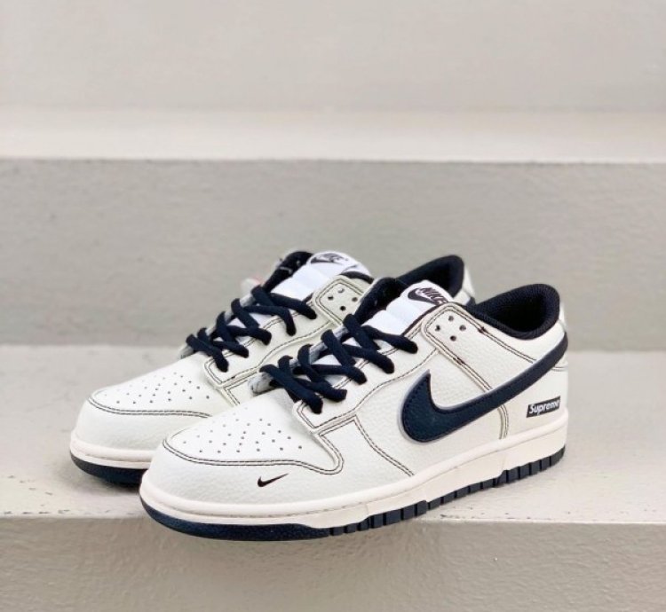 Supreme X Nik E Sb Dunk Low Sneakers