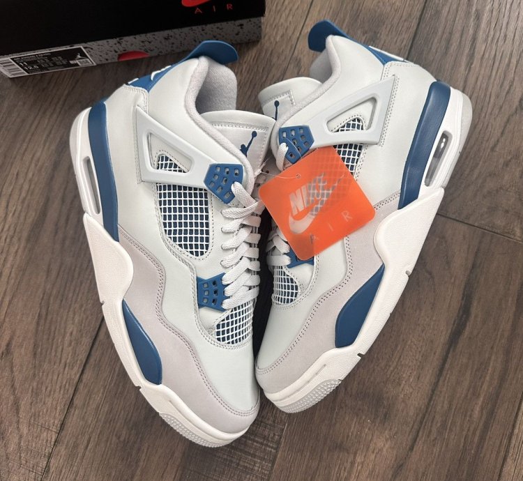 Nike Air Jordan 4 Military Blue