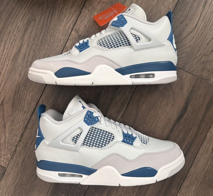 Nike Air Jordan 4 Military Blue