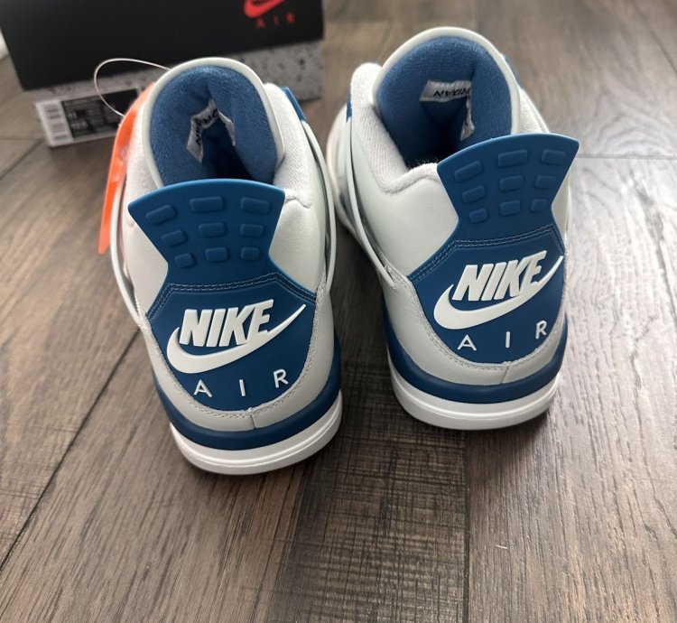 Nike Air Jordan 4 Military Blue