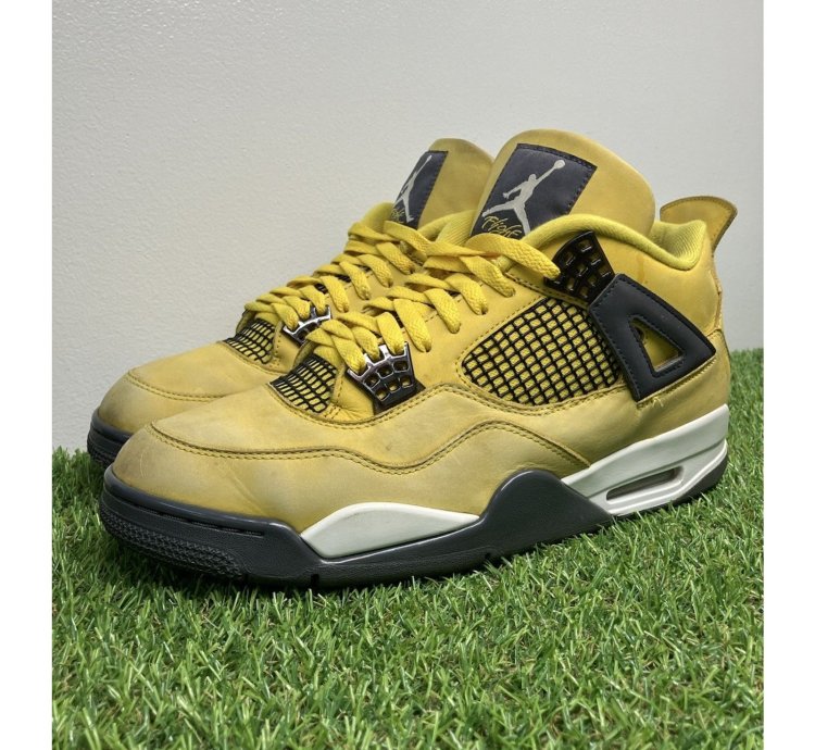 Nike Air Jordan 4 Retro Lightning