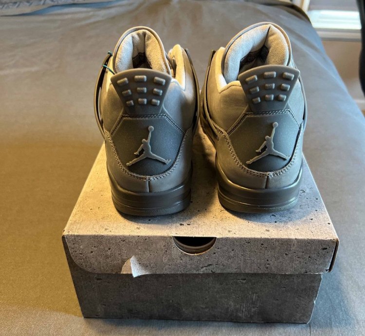 Nike Air Jordan 4 Retro Wet Cement