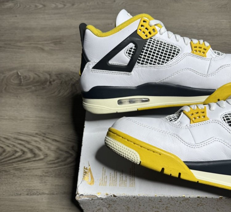 Nike Air Jordan 4 Vivid Sulfur 2024