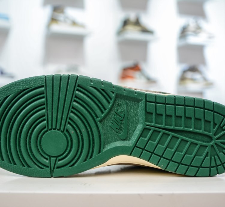 Nike Sb Dunk Low X Clot Beige Green Needle Xb3802-355 -