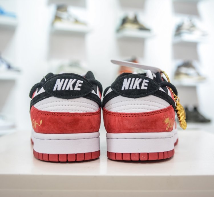Nk Sb Dunk Low Lv Co-branded Dragon Year Limited Edition Black Hook Hongyun Dang