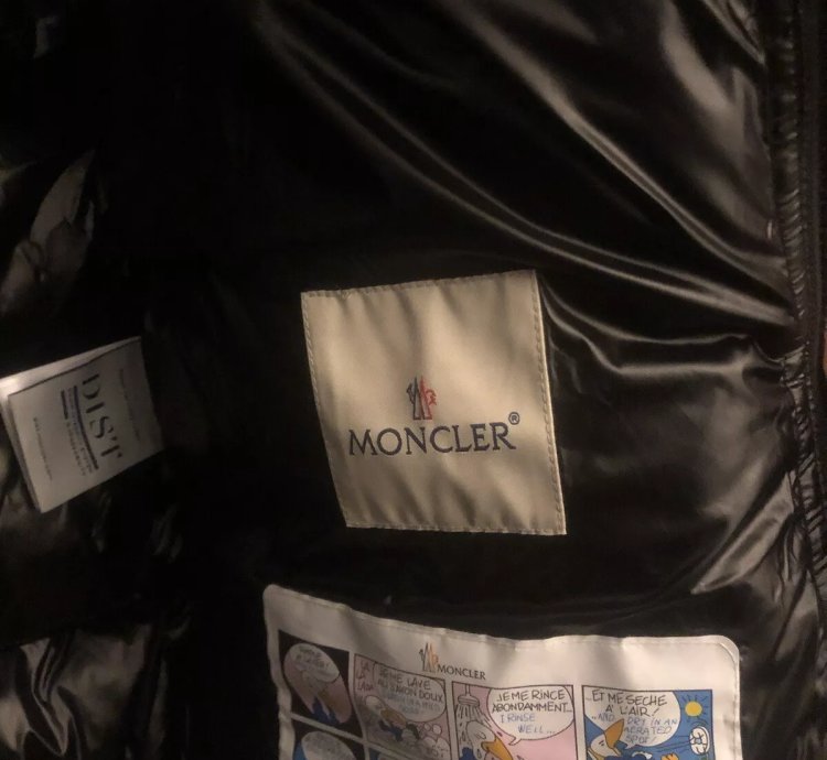Moncler Vest Puffer Jacket - Large