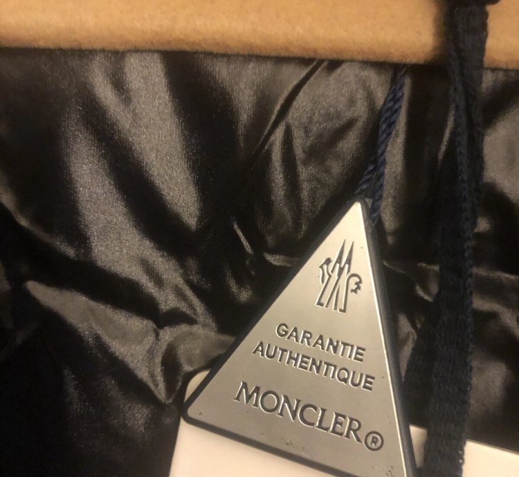 Moncler Vest Puffer Jacket - Large