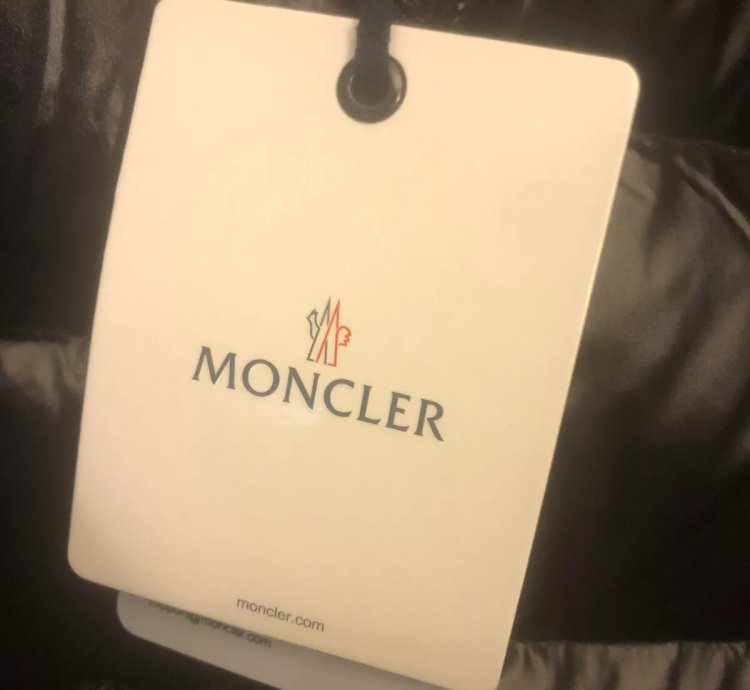 Moncler Vest Puffer Jacket - Large