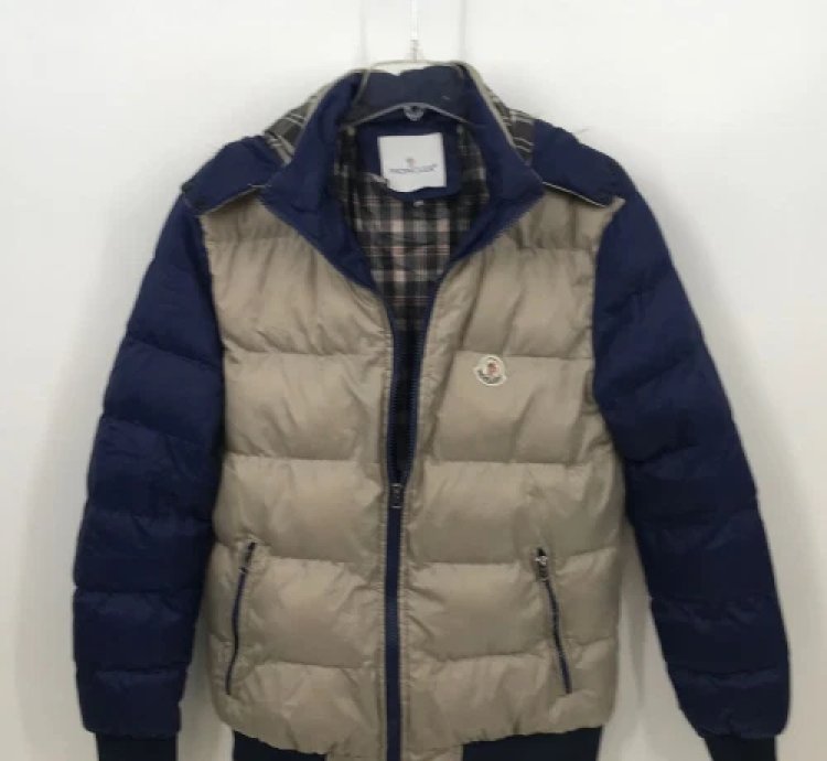 Moncler Youth Beige Navy Blue Puffer Jacket 2xl