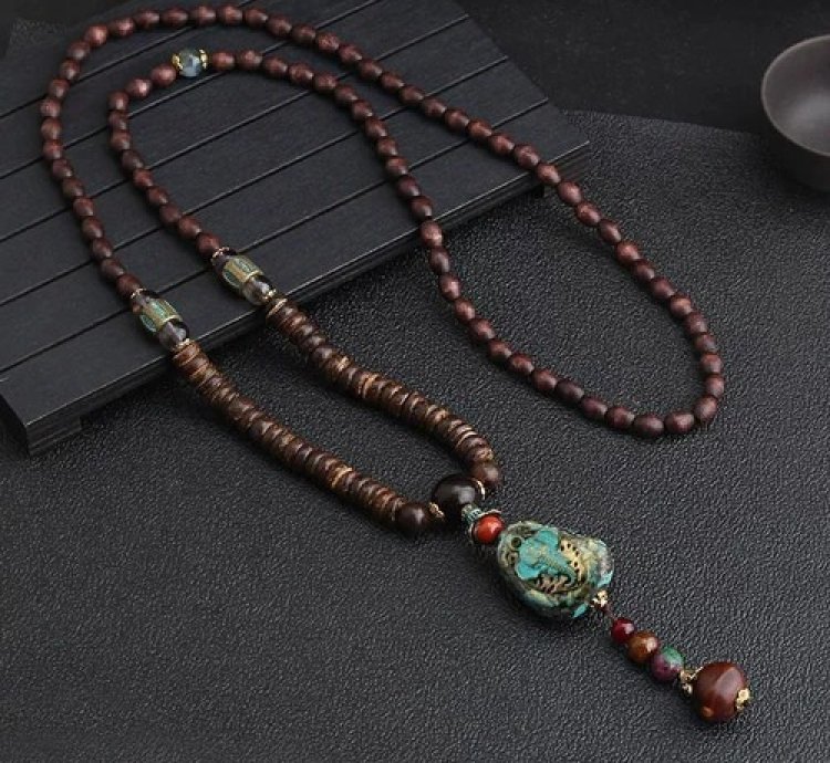 Fashionable Ethnic Necklace With Mote Bead
