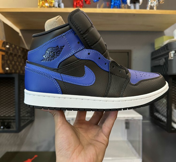 Jordan 1 Mid Hyper Royal Tumbled Leather 554724-077