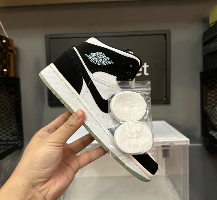 Jordan 1 Mid White Black Teal Tint gs Bq6931-103