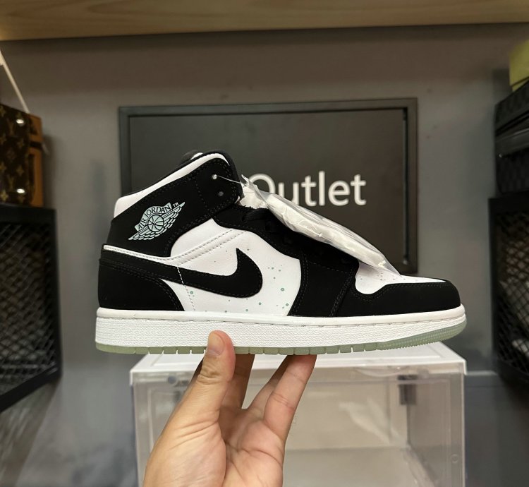 Jordan 1 Mid White Black Teal Tint gs Bq6931-103