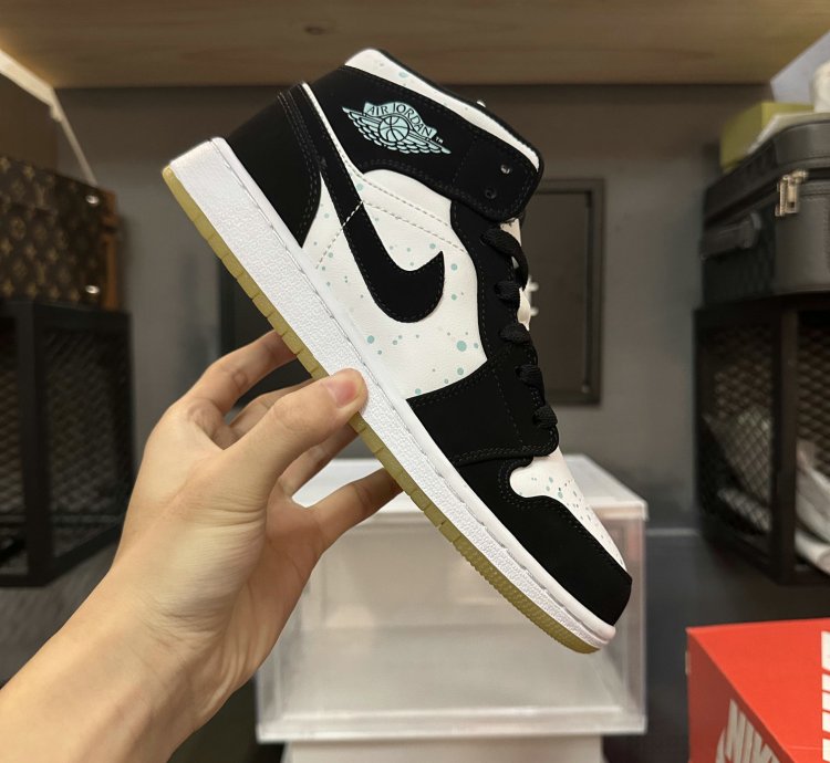 Jordan 1 Mid White Black Teal Tint gs Bq6931-103