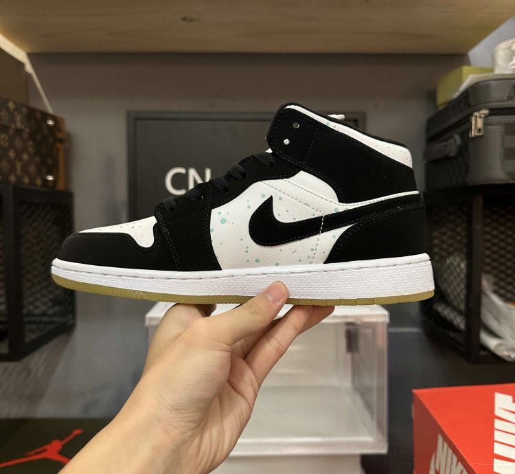 Jordan 1 Mid White Black Teal Tint gs Bq6931-103