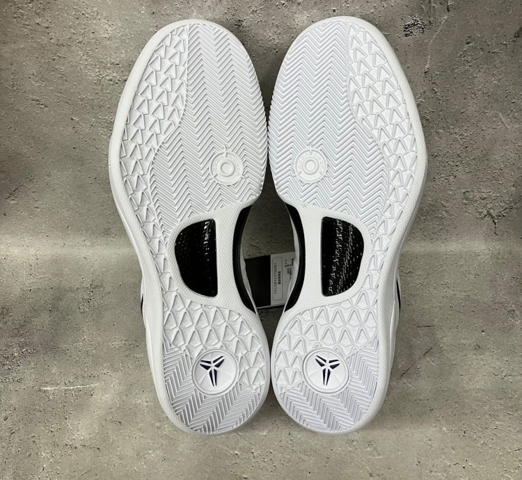 Nike Kobe 8 Protro White And Court Purple