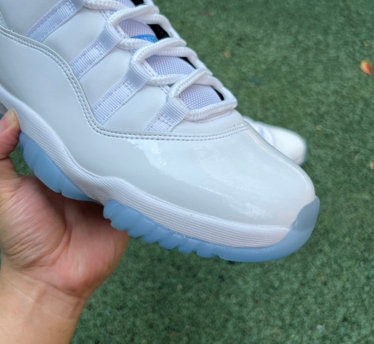 Nike Air Jordan 11 Retro Legend Blue