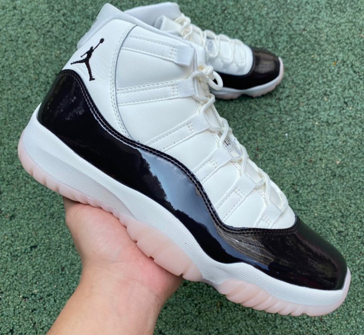 Nike Air Jordan 11 Retro Neapolitan
