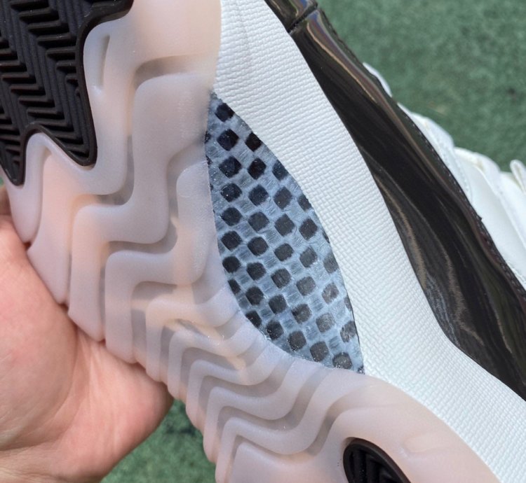 Nike Air Jordan 11 Retro Neapolitan