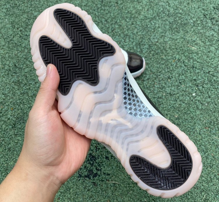Nike Air Jordan 11 Retro Neapolitan